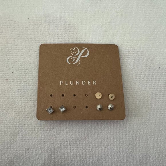 3/$15 or 4/$20 3 pair of earrings - Picture 1 of 3